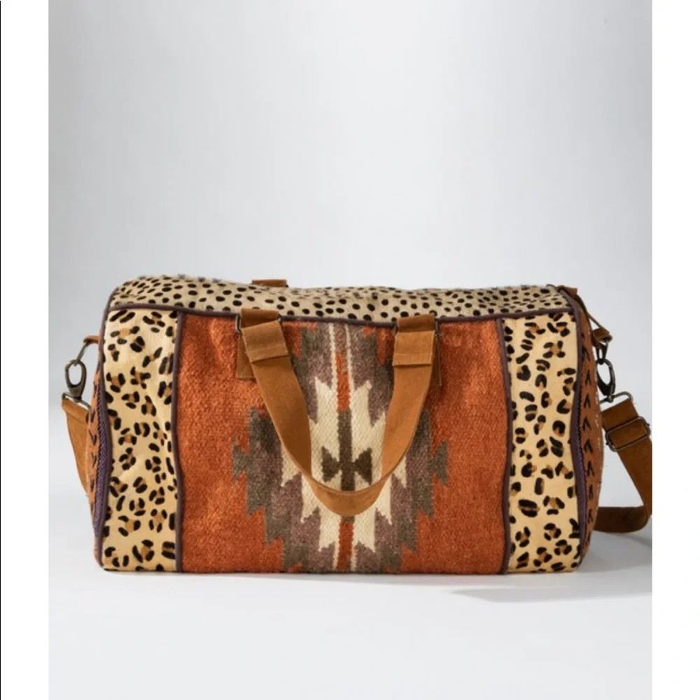 Southwestern Aztec Pattern Weekender Bag - Picture 11 of 13
